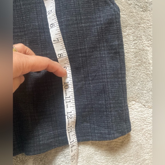 Uniqlo shorts - Picture 3 of 4